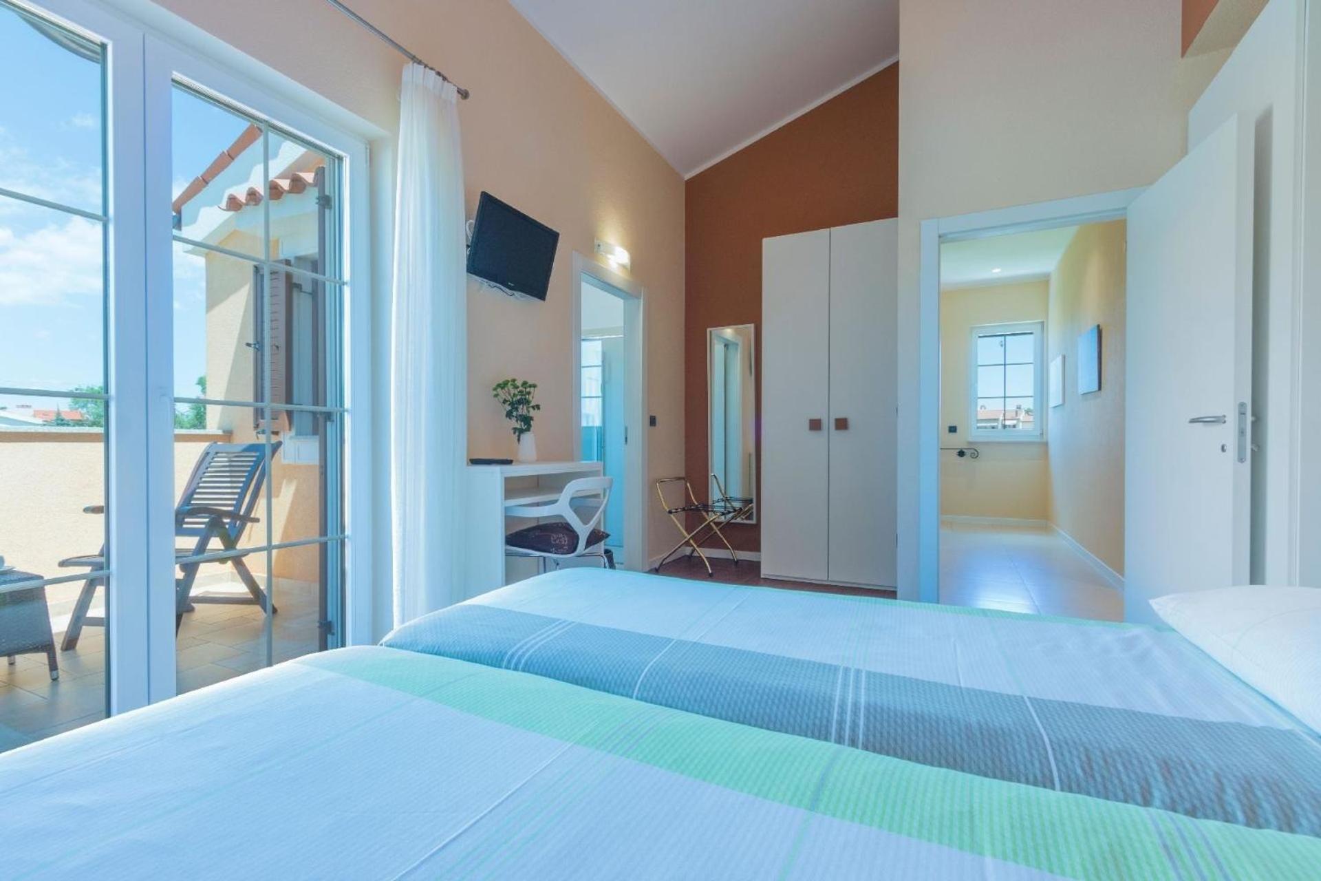 Ferienhaus In Pomer Mit Privatem Beheizten Pool Und Meerblick Exterior photo